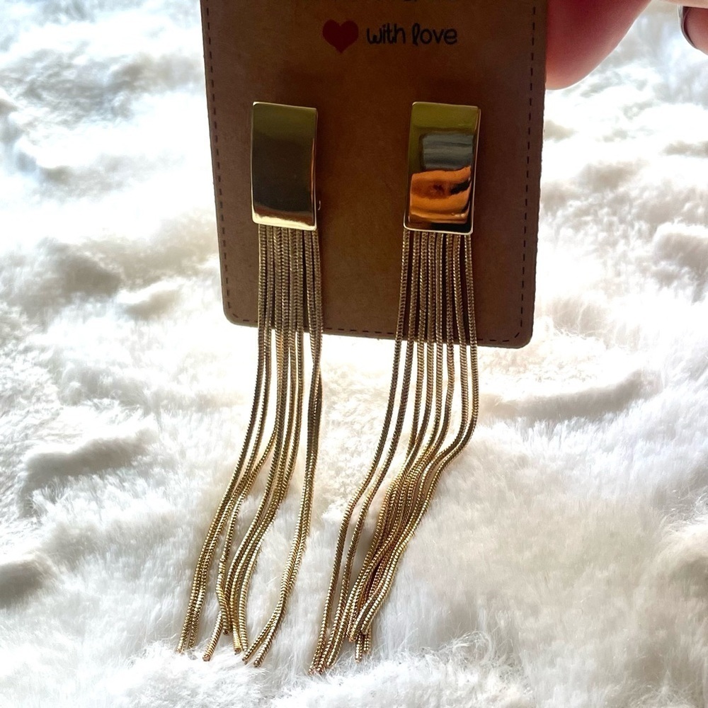NWT Drop Earrings – Gold, 3" ✨